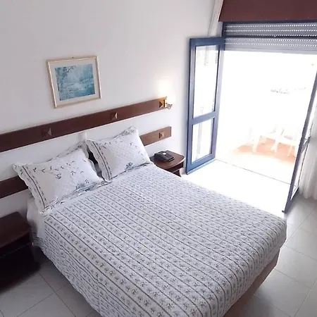 Velha Hotel 2*