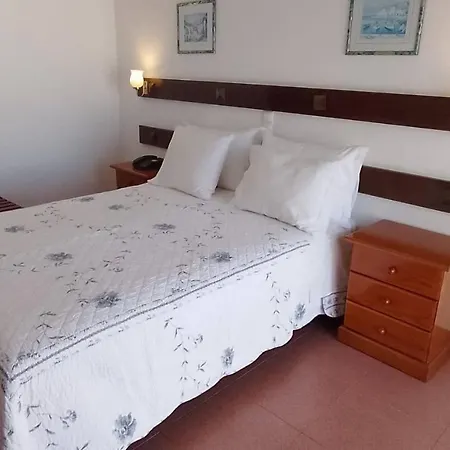 Hotel Velha 2*